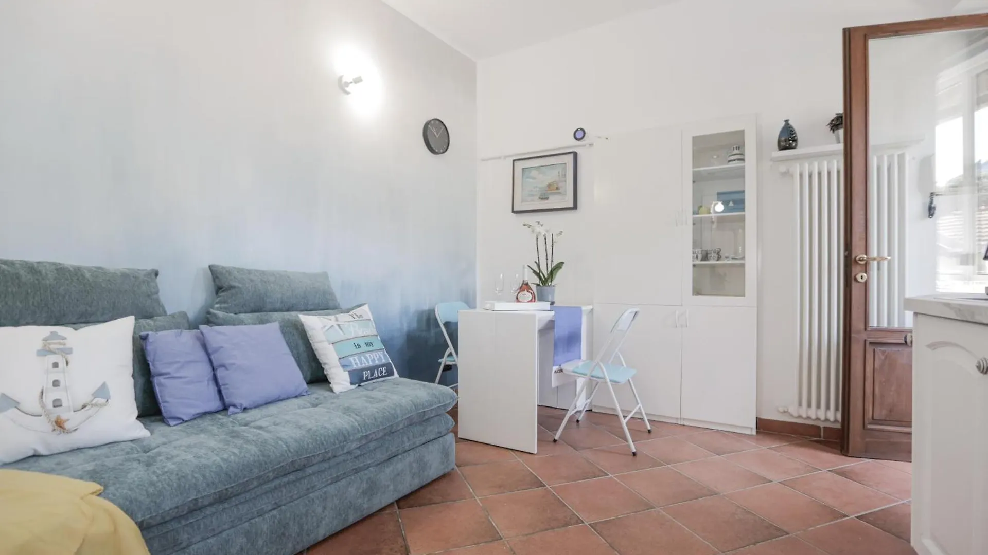 In The Historic Village - Riva Lago 10 Carate Urio Apartment